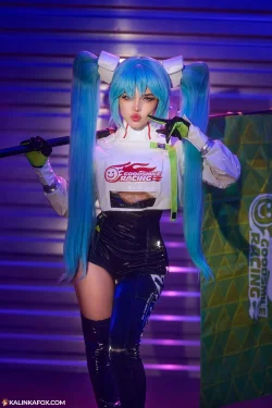 Miku Goodsmile Racing cosplay by Kalinka Fox