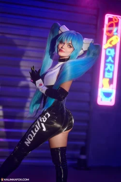 Miku Goodsmile Racing cosplay by Kalinka Fox