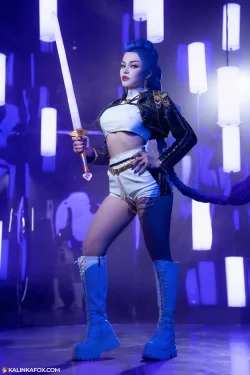 Rumi from K-Pop Demon Hunters